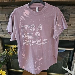 Pebby forevee "it's a wild world" side slit tee